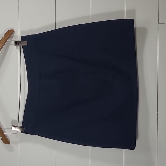 EUC Wilfred Free Skirt Women's sz 8 Blue Stretch Denim Button Down Mini Skirt - Picture 3 of 8